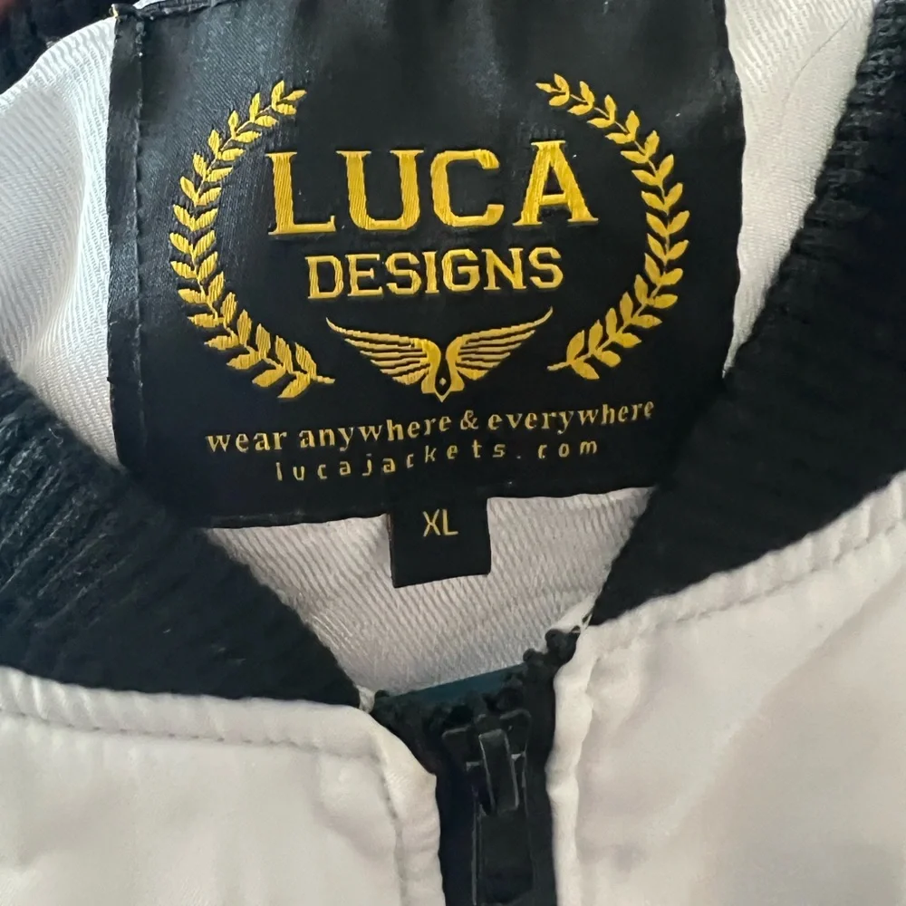 Nintendo theme Jacket - Picture 7 of 8